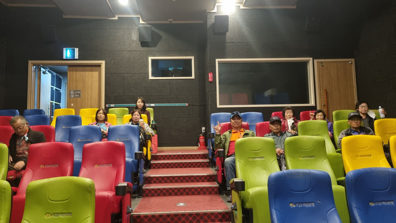 FDFF 영화수어 상영 사진_충남 서천군지회 (3).jpg